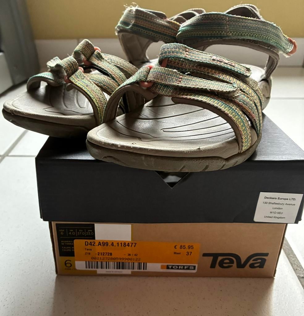 Teva sandalen maat 37, Kleding | Dames, Ophalen, Zo goed als nieuw