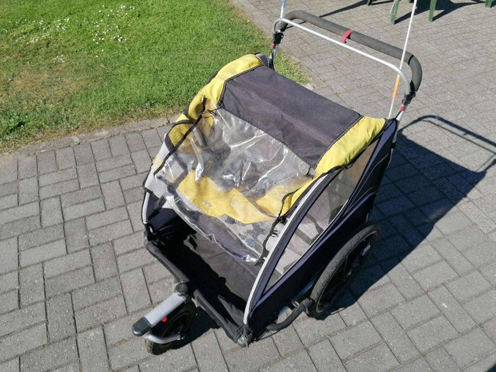 fietskar in goede staat, Fietsen en Brommers, Fietsaccessoires | Aanhangwagens en Karren, Ophalen, Gebruikt, Kinderkar, Vering
