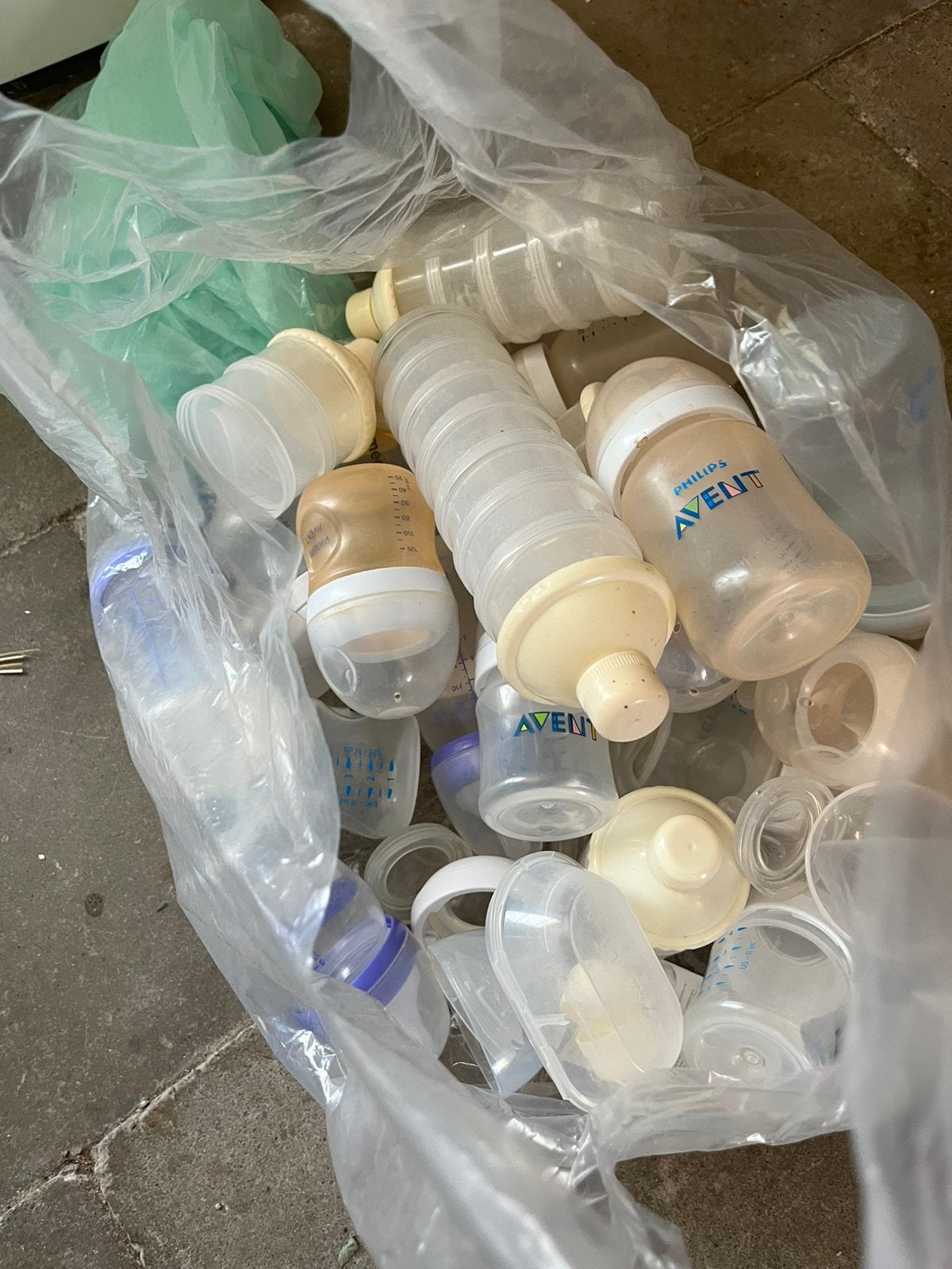 Gratis allerlei flessen en verdeelpotjes, Kinderen en Baby's, Ophalen, Zo goed als nieuw