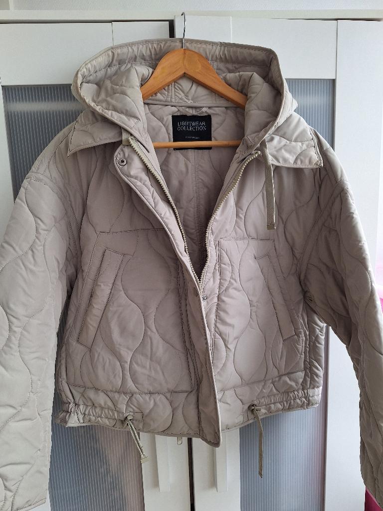 jas Stradivarius creme/beige maat M, Vêtements | Femmes, Vestes | Hiver, Taille 38/40 (M), Beige, Enlèvement, Porté