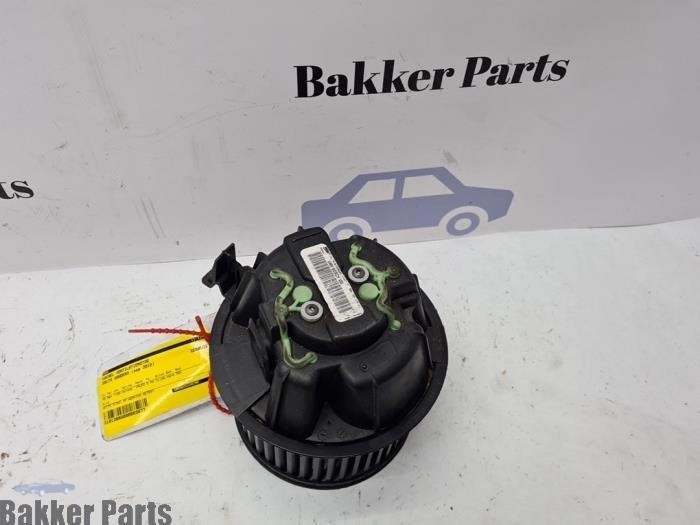 Moteur de ventilation chauffage d'un Dacia Sandero, Autos : Pièces & Accessoires, Dacia, -, -, 3 mois de garantie