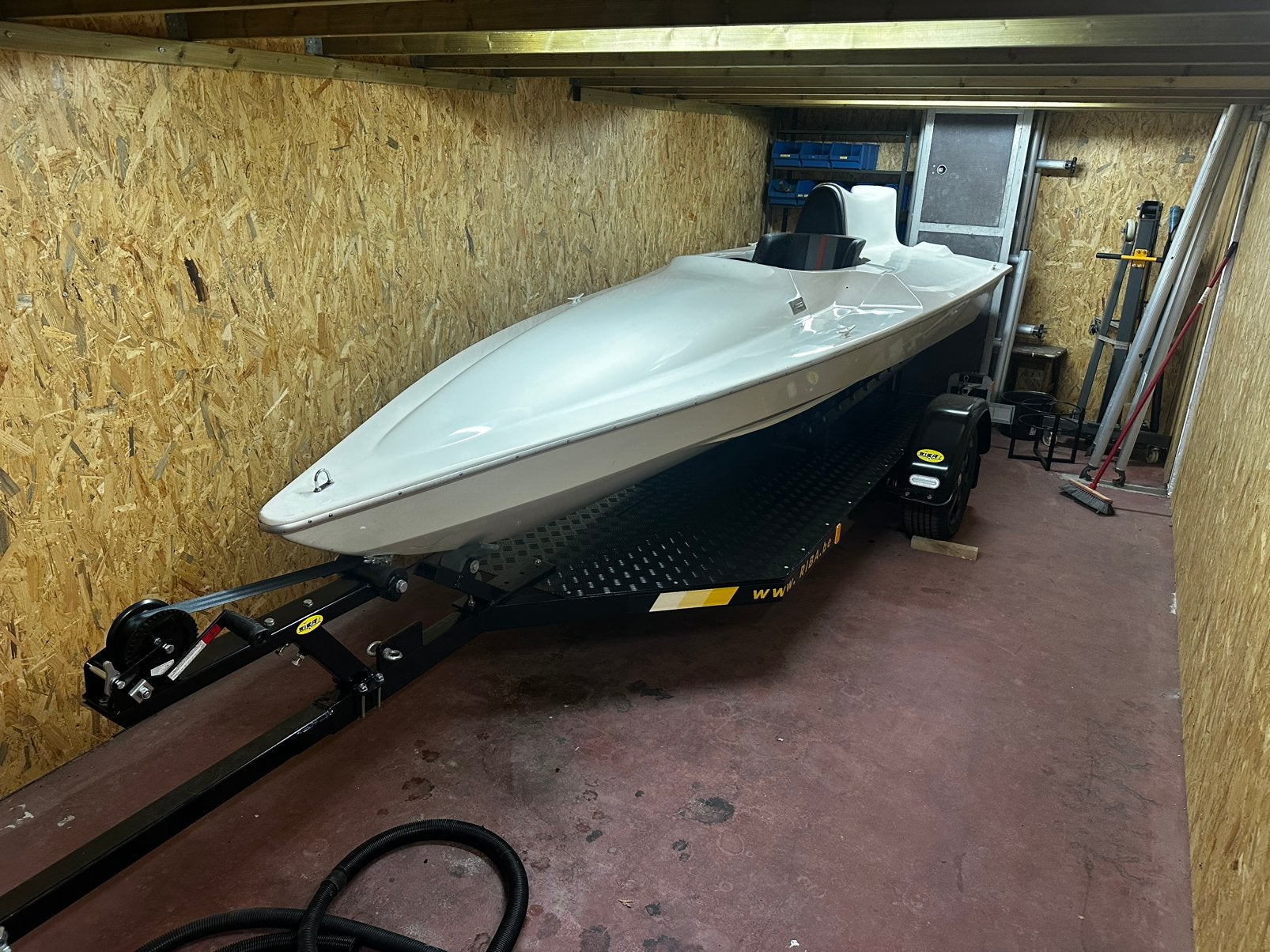 T850 race boot met trailer, Ophalen, Zo goed als nieuw