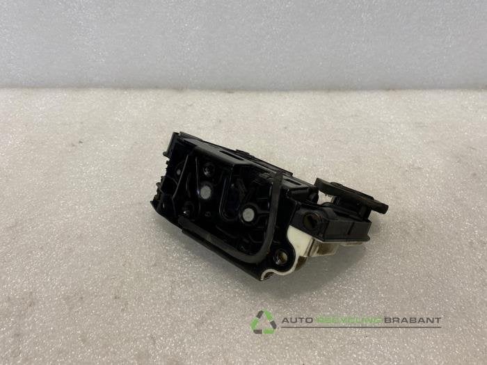 Serrure portière mécanique 2portes droite d'un Volkswagen, Volkswagen, -, 3 mois de garantie, Utilisé