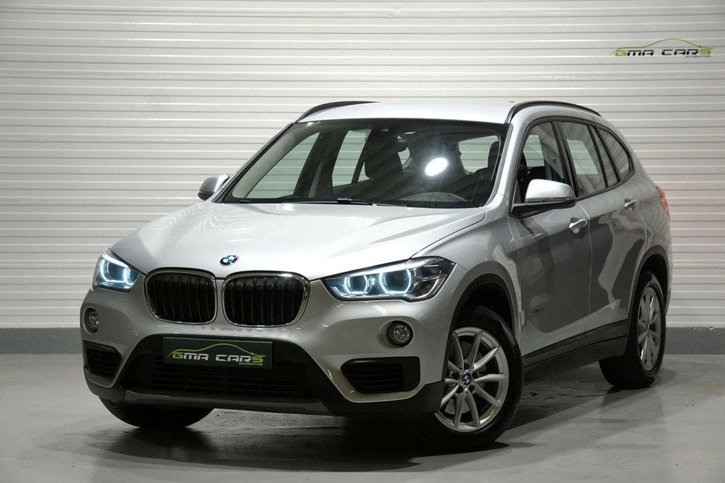 BMW X1 X1 2.0iA sDrive20 Aut-Nav-Airco-PDC-Garantie, Autos, BMW, X1, Argent ou Gris, Achat, Euro 6