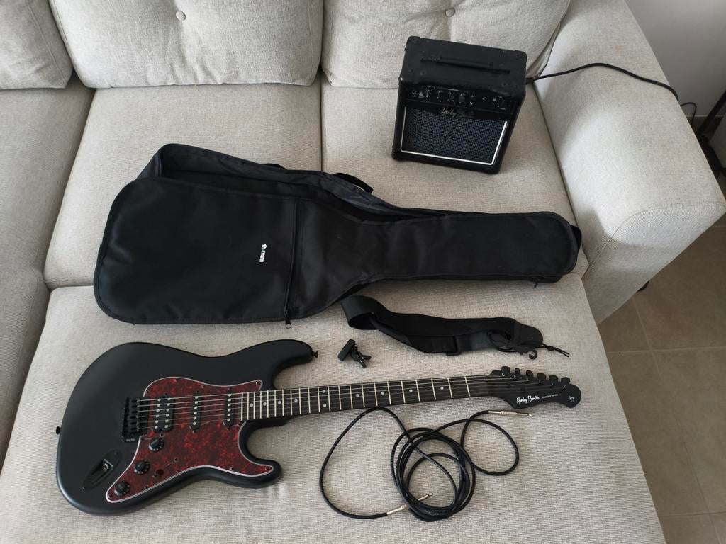 Harley Benton ST-20HSS Standard SBK Set, Musique & Instruments, Instruments à corde | Guitares | Électriques, Enlèvement