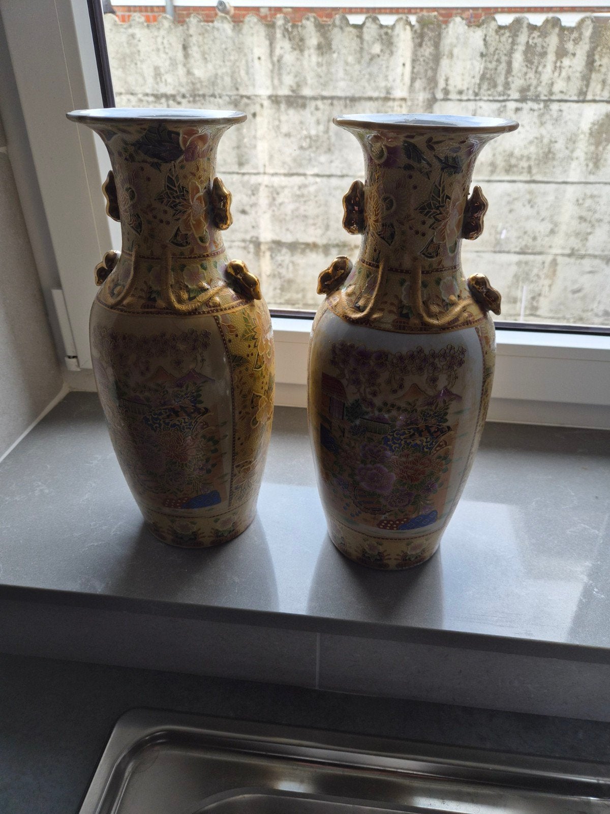 2 Satsuma-vazen (of vazen in Japanse Satsuma-stijl), Antiek en Kunst, Ophalen