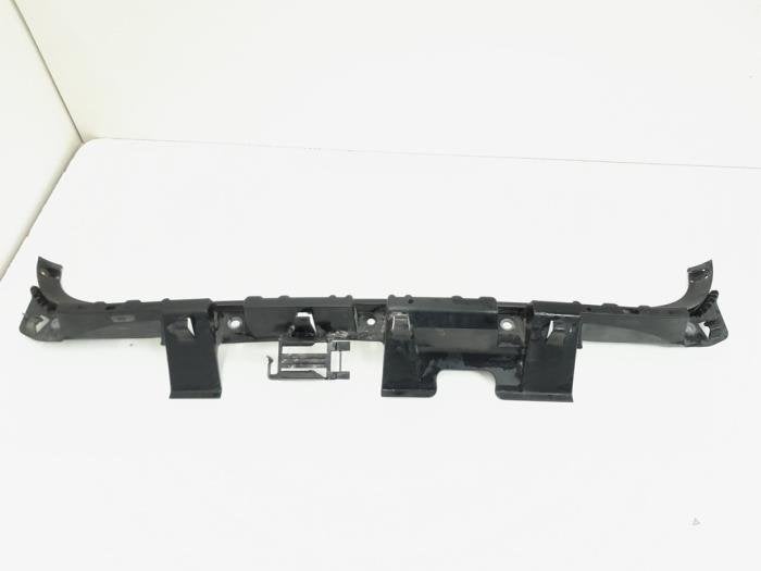 Support pare-chocs arrière centre d'un BMW 3-Serie, -, 3 mois de garantie, Utilisé, -