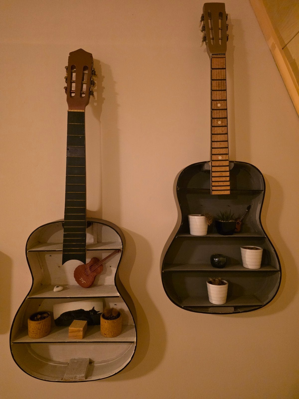 Unieke handgemaakte gitaar wandrekken – upcycled, Ophalen