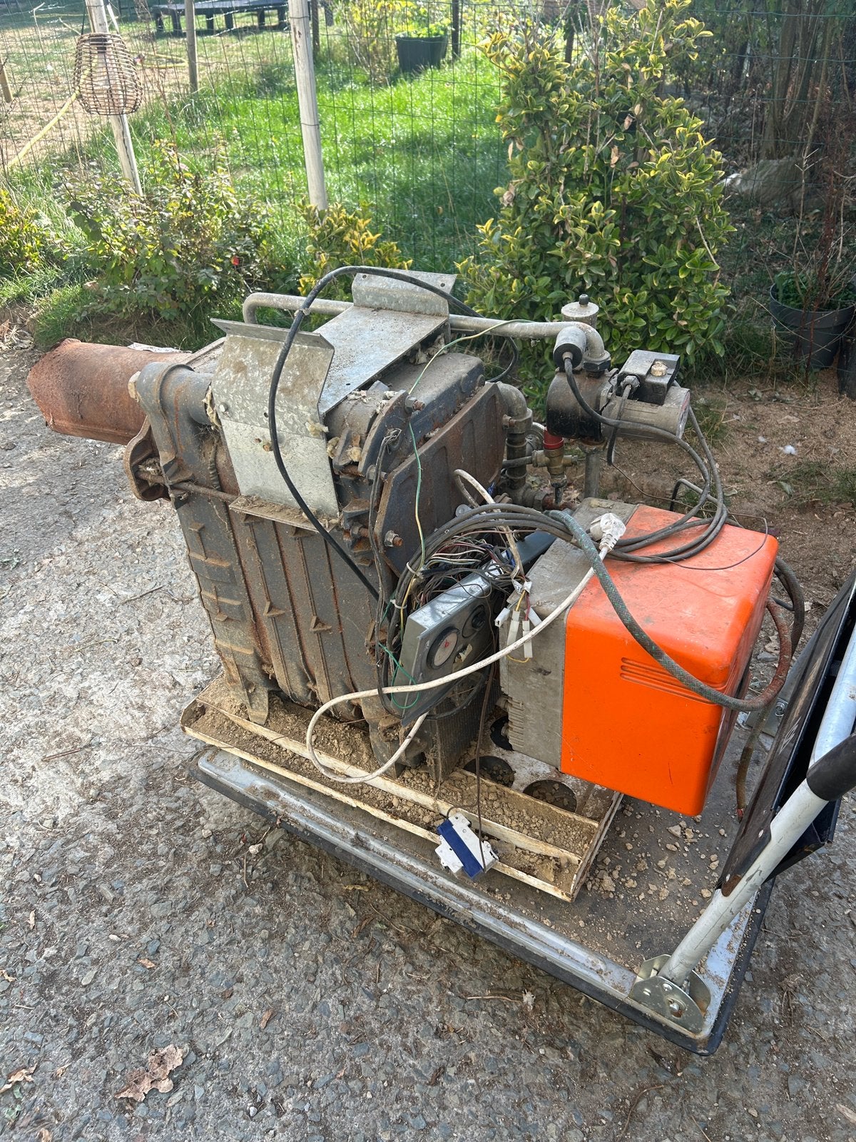 Cuve à mazout 1000L métallique + Chaudière / Brûleur mazout, Ophalen, Gebruikt