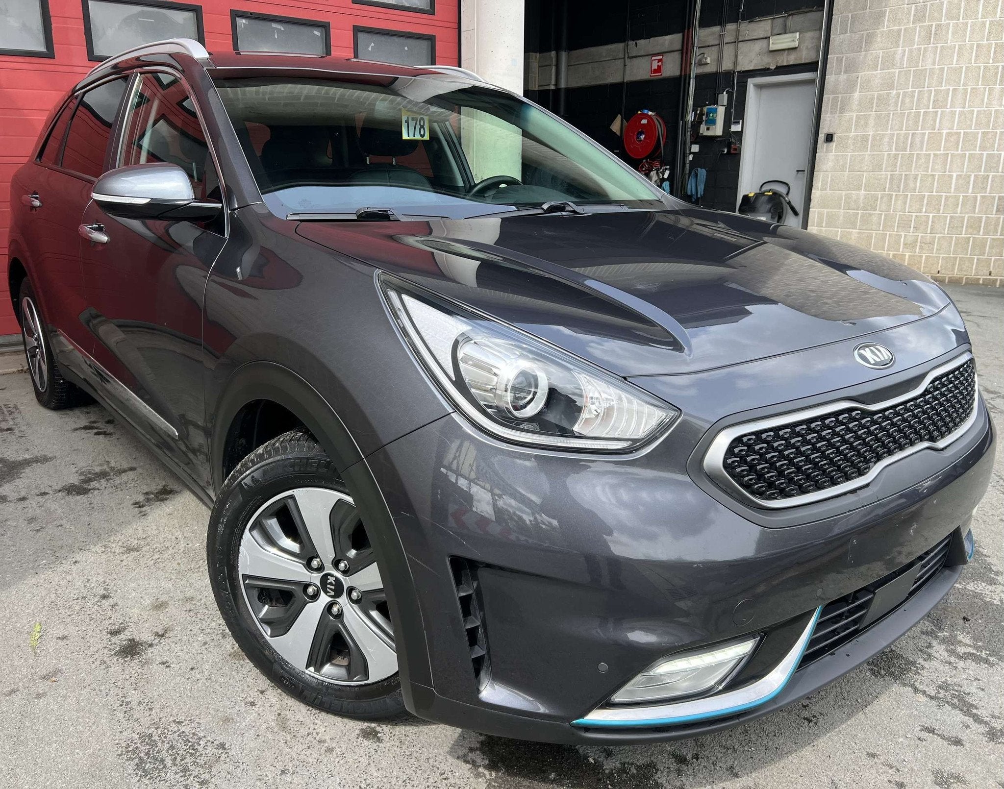 Kia Niro PHEV 1.6 GDi Fusion DCT + CAMÉRA + NAVIGATION, Auto's, Kia, Automaat, 105 pk, Gebruikt, Leder