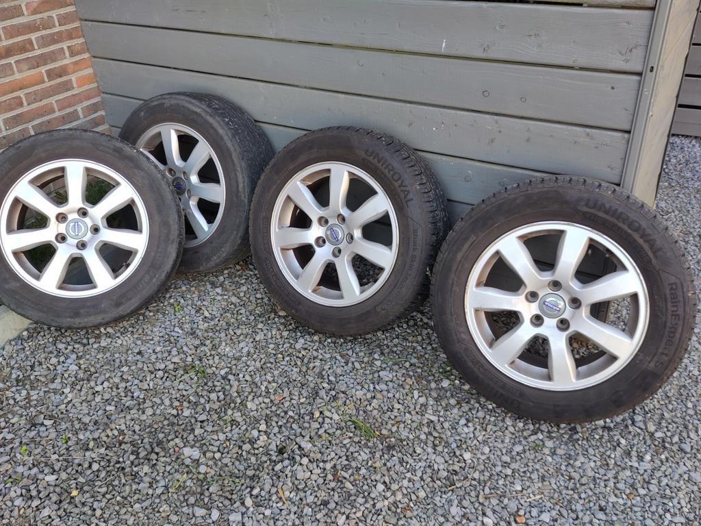 jantes alu volvo + 2 pneus neufs, Autos : Pièces & Accessoires, Pneus & Jantes, Enlèvement, Pneu(s)
