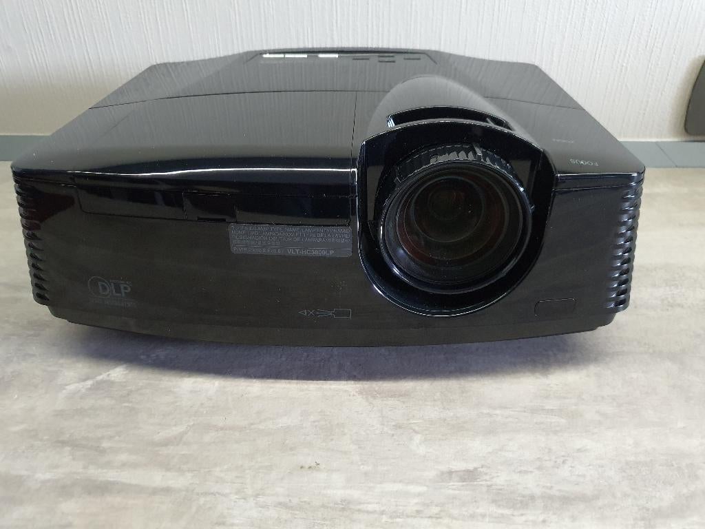 Home cinema projector Mitsubishi HC3800 DLP, Ophalen, Zo goed als nieuw, DLP, Mitsubishi