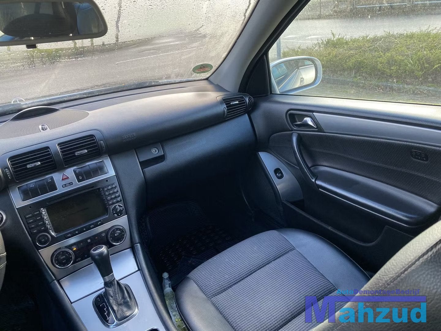 MERCEDES C-KLASSE W203 S203 Dashboardkast handschoenenkast 2, Gebruikt, Mercedes-Benz AG, Mercedes-Benz, Mercedesstrasse 120
70372  Stuttgart, DE
