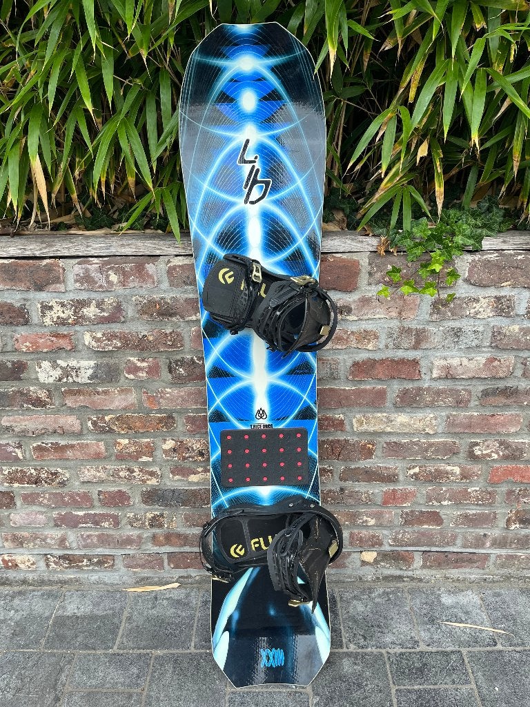 LIB TECH T.Rice Orca 153, reliure Flux XV, Burton ION BOA 45, Sports & Fitness, Enlèvement, Planche