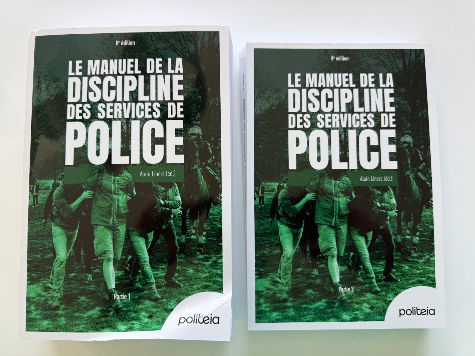Police : deux tomes sur la discipline au sein des services., Enlèvement ou Envoi, Comme neuf
