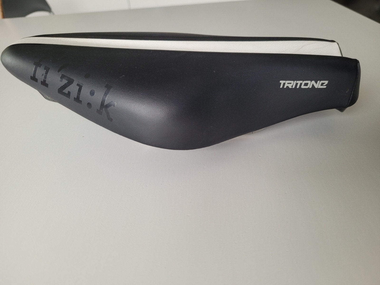 Fizik tritone, Vélos & Vélomoteurs, Accessoires vélo | Batteries de vélo, Enlèvement ou Envoi