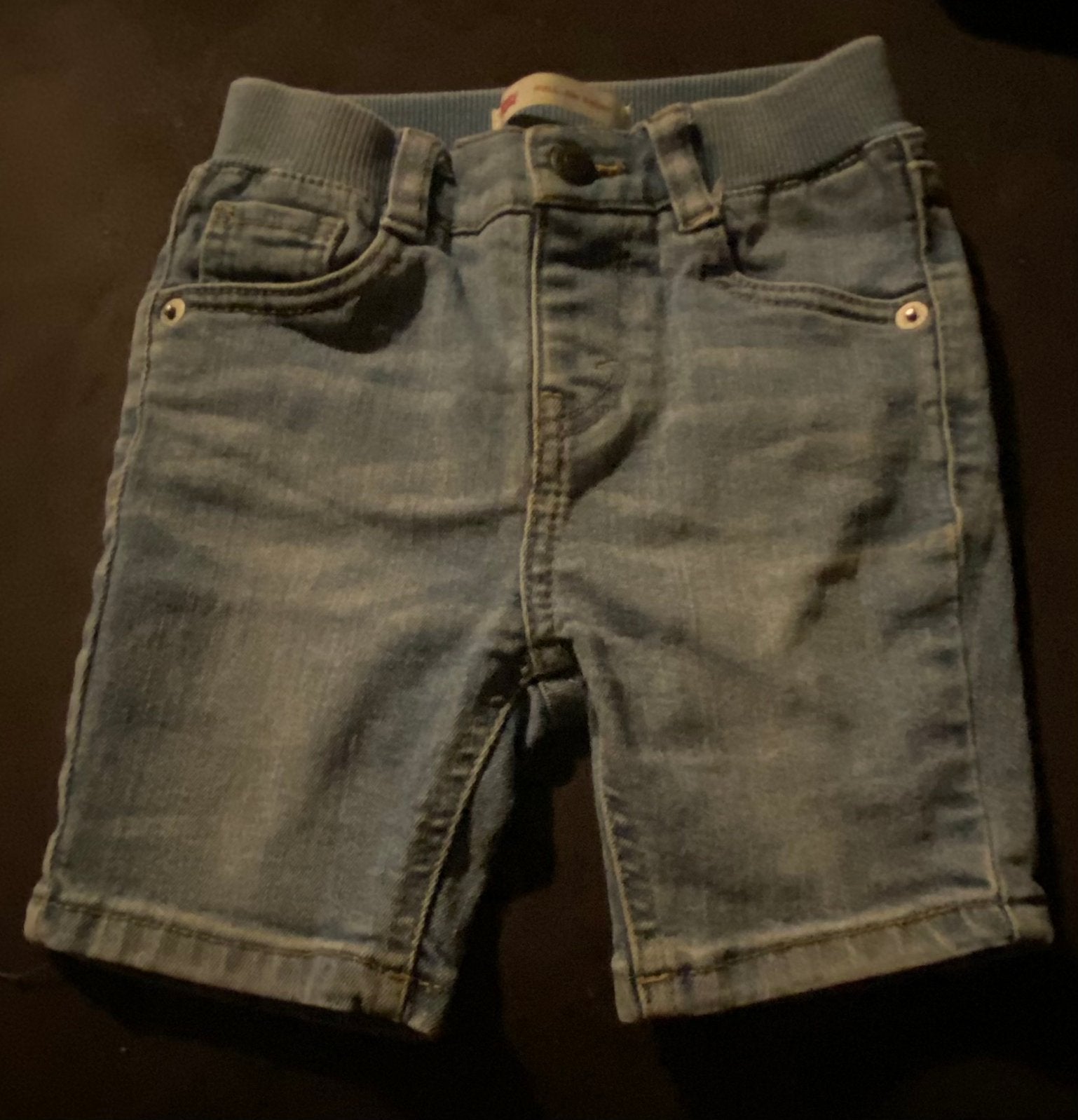 Short levi’s + t-shirt nike, Kleding | Heren, Spijkerbroeken en Jeans, Ophalen, Zo goed als nieuw