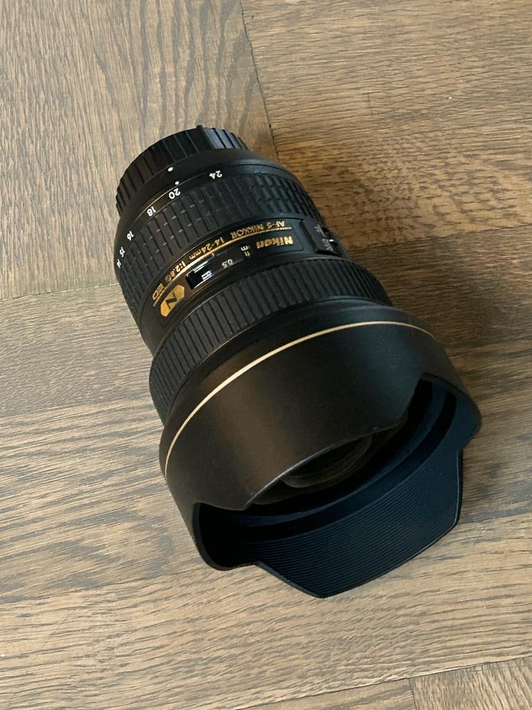 Nikon Lens Groothoek 14-24 mm FX (Pro), Audio, Tv en Foto, Foto | Lenzen en Objectieven, Ophalen, Zo goed als nieuw, Groothoeklens