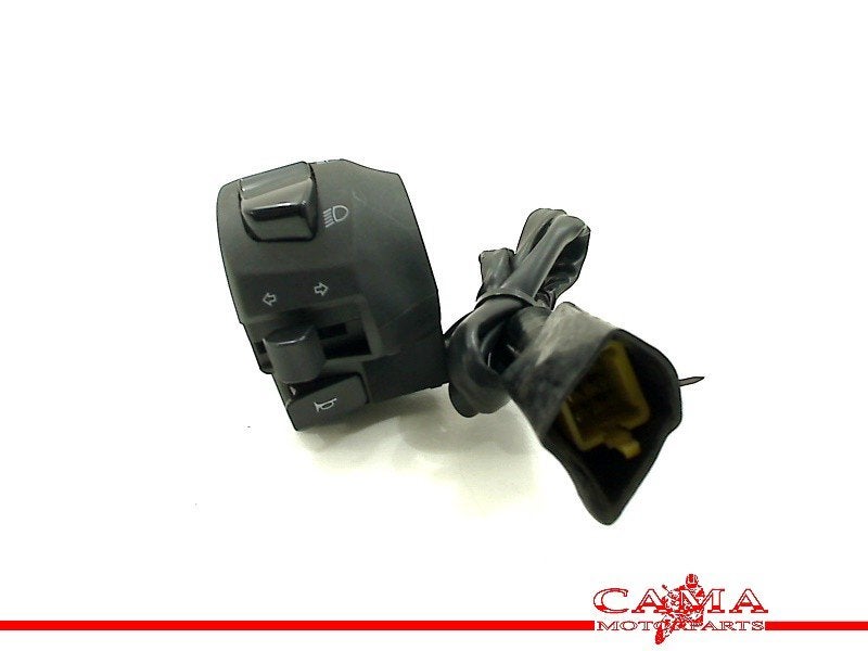 COMMUTATEUR GAUCHE Suzuki GSX R 125 2020-2021 (GSX-R125XA), Dhr. S. di Majo, Utilisé, Info@cama-motorparts.nl, P.J. Troelstraweg 8 8
3144 CX  MAASSLUIS, NL