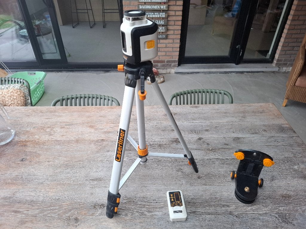 Laserliner Smartline-laser kruislijnlaser, Doe-het-zelf en Bouw, Ophalen, Zo goed als nieuw, Overige meters