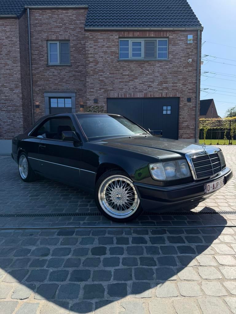 300CE COUPE w124 AUTOMAAT, Auto's, Automaat, Particulier, Coupé, Te koop