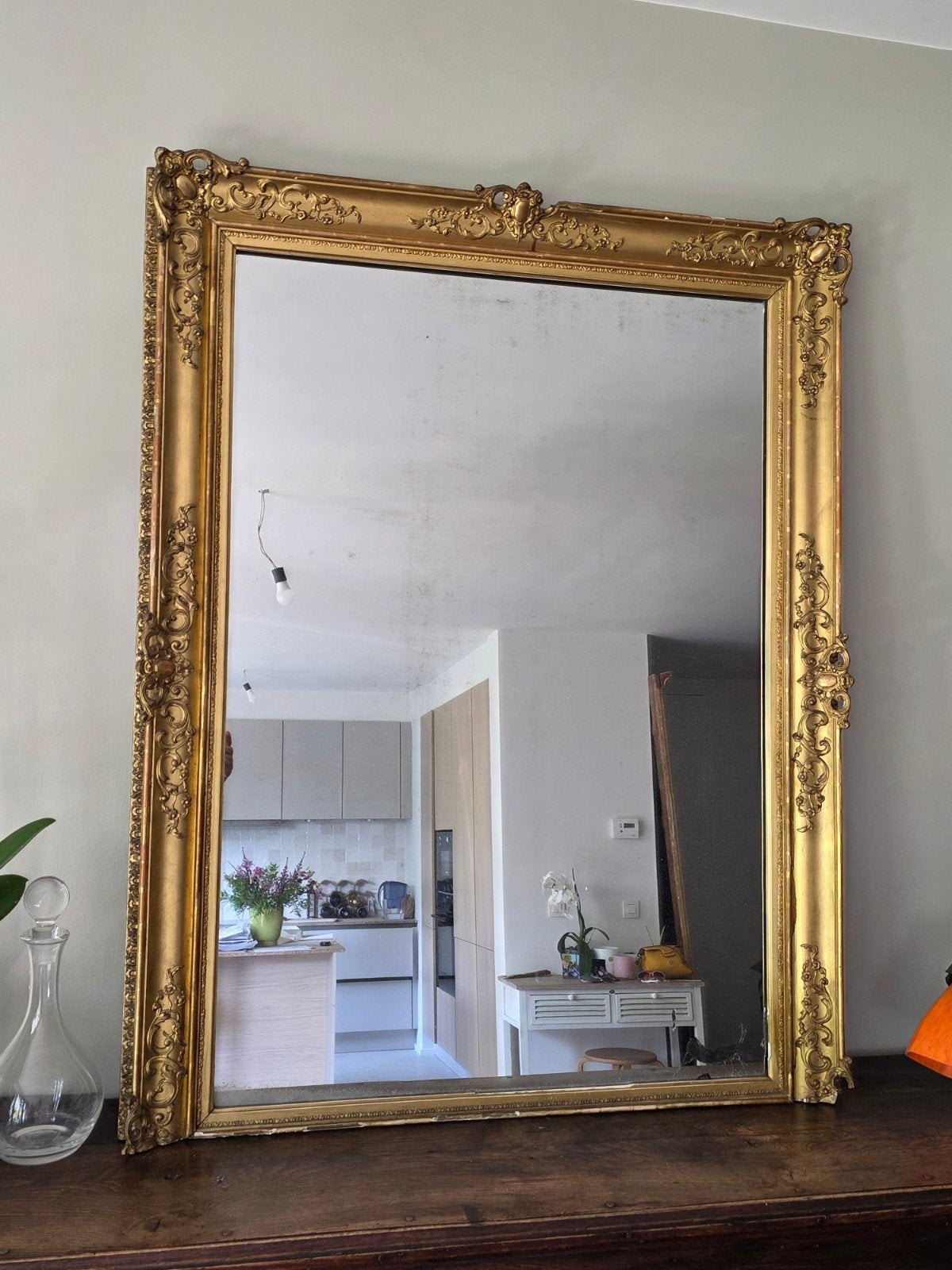 Miroir ancien, Enlèvement