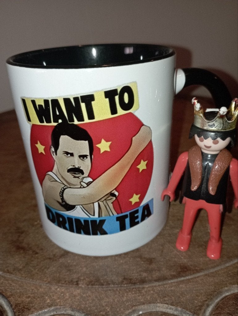 689) Queen Freddie Mercury mok ( live aid outfit ), Ophalen of Verzenden, Zo goed als nieuw, Gebruiksvoorwerp