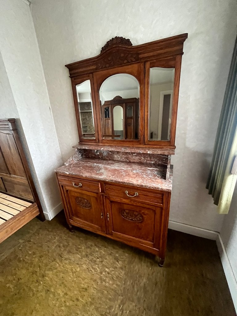Antieke slaapkamer, Enlèvement