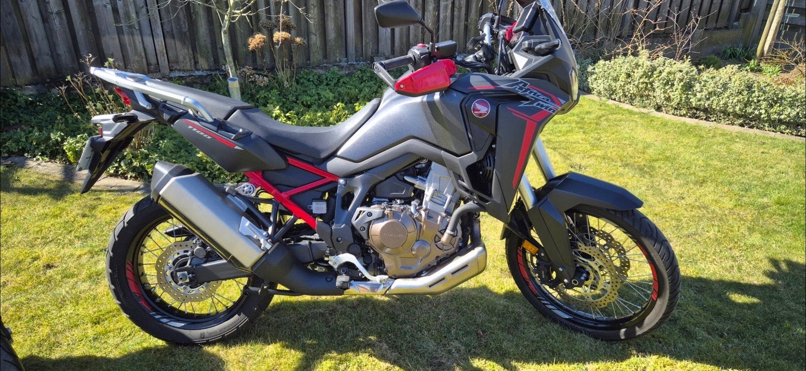 HONDA AFRICA TWIN 1100 2020, Motoren, Ophalen
