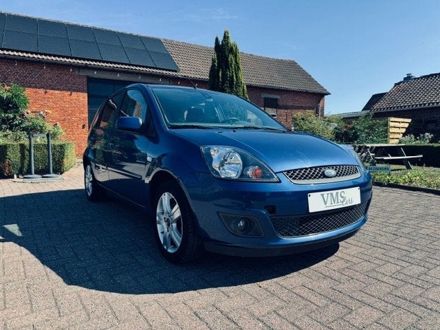 Ford Fiesta 1.4 Essence * Climatisation*Attelage de remorque, 144 g/km, Entreprise, Garantie prolongée, Boîte manuelle