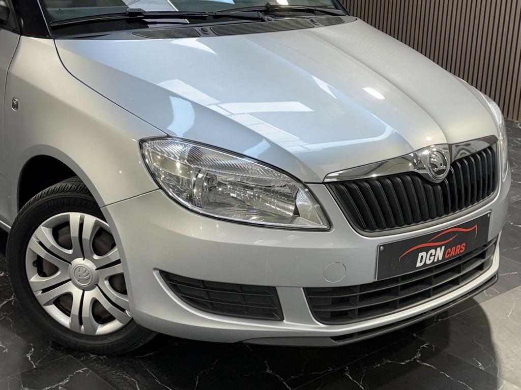 Skoda Fabia 1.2i (bj 2013), Auto's, Skoda, Voorwielaandrijving, Euro 5, Stof, Gebruikt