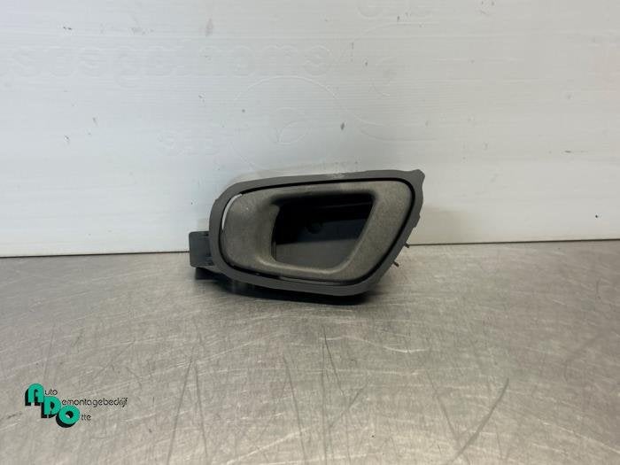 Poignée portière 4portes arrière gauche d'un Chevrolet Sp, -, 3 mois de garantie, Utilisé, -