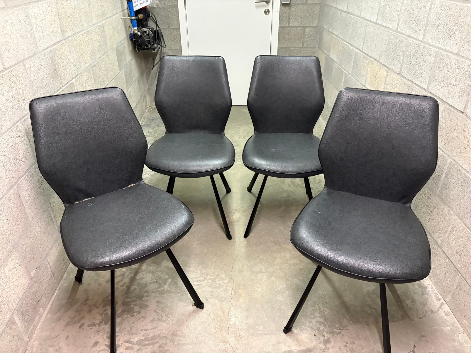 4 keuken stoelen, Maison & Meubles, Chaises, Gris, Enlèvement, Utilisé, Cuir
