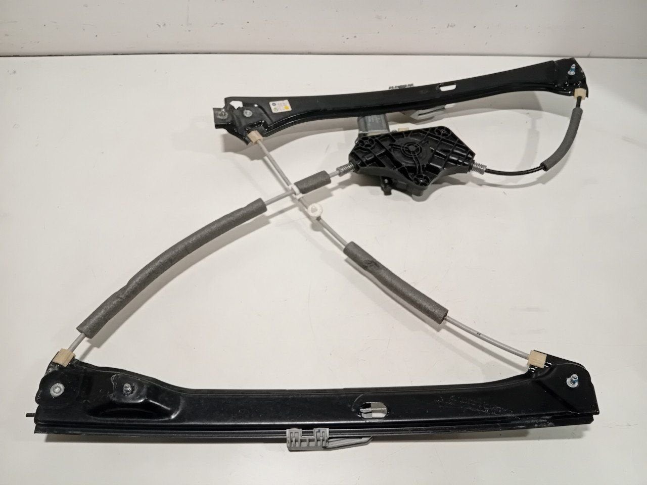 Raammechaniek elektrisch links voor Skoda Superb, Onderdelen@venauto.nl, Van der Ven Autorecycling B.V., Gebruikt, Ettenseweg 76, 4706 PB Roosendaal, The Netherlands