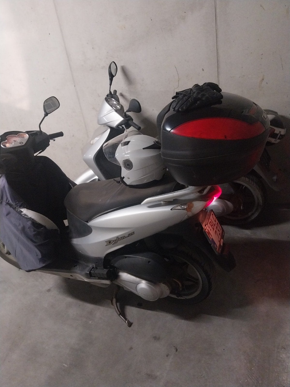 Ik verkoop twee Honda Dylan 125-scooters uit 2005 in zeer go, Motoren, Motoren | Honda