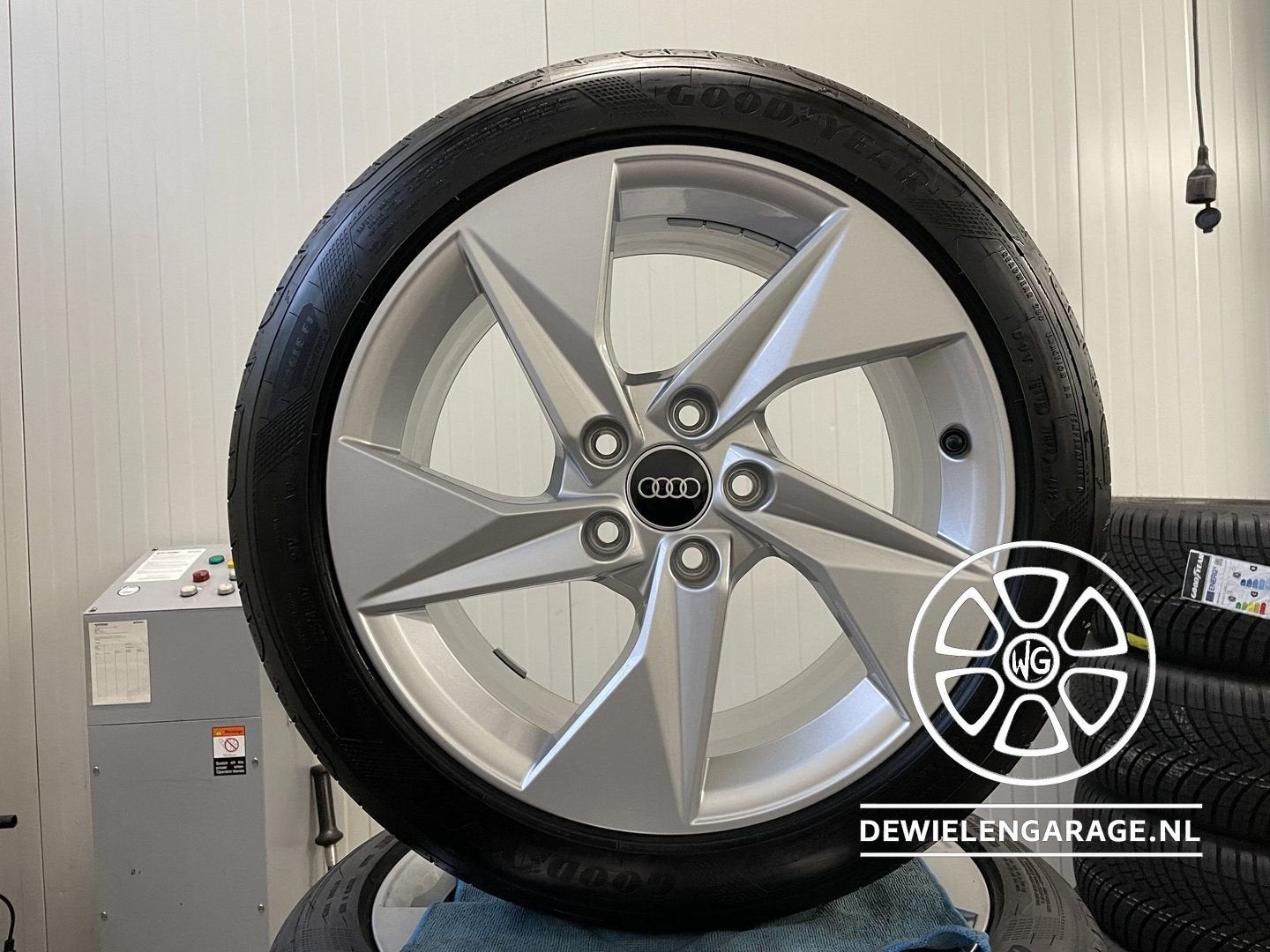 17 inch Audi A3 8Y 8V Velgen NIEUW Origineel 5x112 Caddy, Auto-onderdelen, Banden en Velgen, -, -, Banden en Velgen, Nieuw