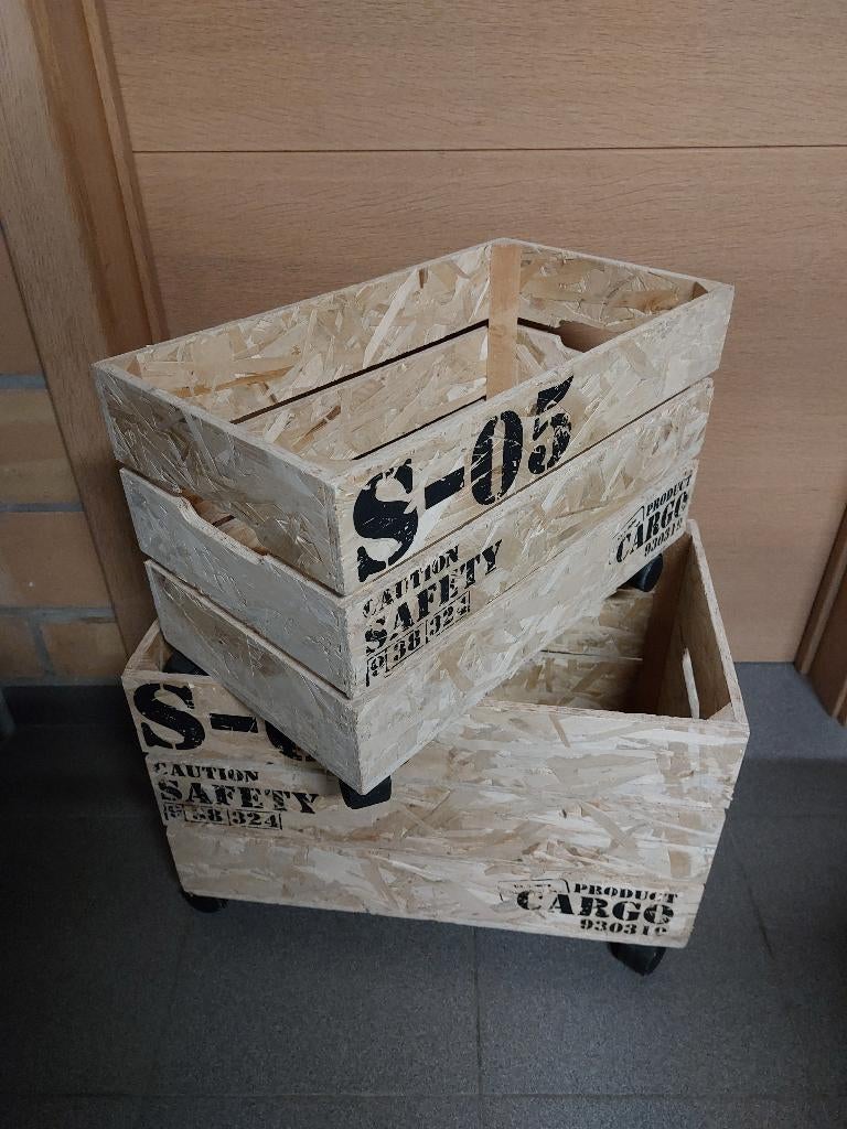 opbergbak hout op wielen 2 stuks, Antiek en Kunst, Ophalen