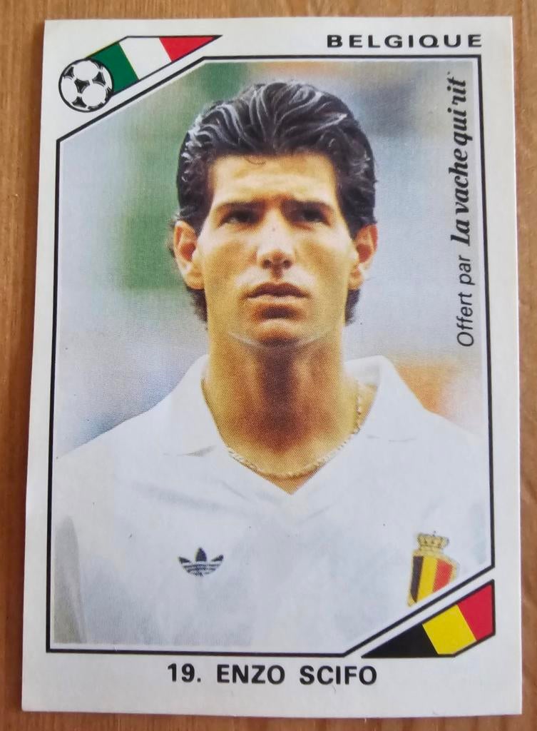 Panini Italia 90 La Vache Qui Rit #19 Enzo Scifo België !, Hobby & Loisirs créatifs, Autocollants & Images, Comme neuf, Autocollant