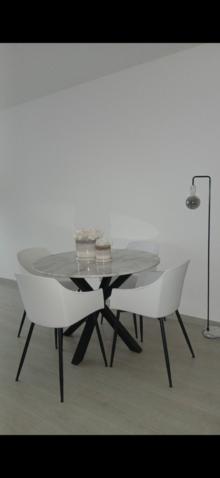 EETTAFEL+STOELEN+LAMP+DECO, Ophalen
