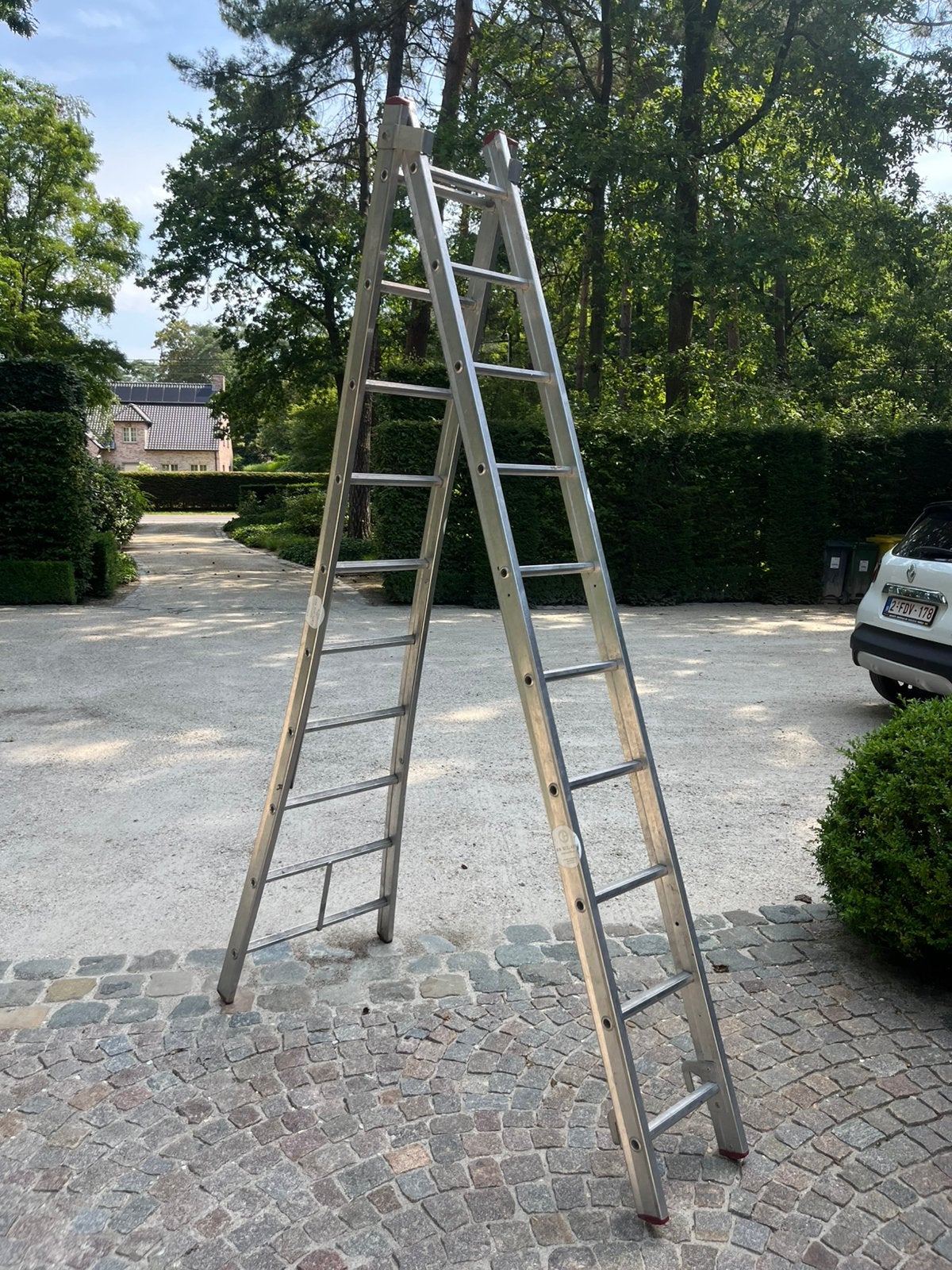Stevige alu A-ladder of rechte ladder, 10 sporten per zijde, Doe-het-zelf en Bouw, Ladders en Trappen, Ophalen, Zo goed als nieuw