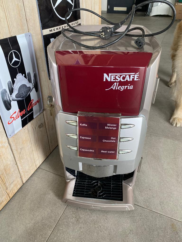 Koffieautomaat Nescafé, Elektronische apparatuur, Koffiezetapparaten, Ophalen, Gebruikt, Koffiemachine, Gemalen koffie