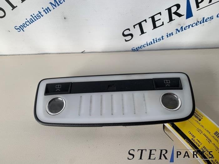 Eclairage intérieur arrière d'un Mercedes E-Klasse, Autos : Pièces & Accessoires, 3 mois de garantie, Utilisé, -, -