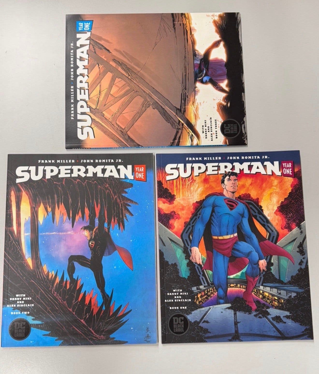 3X DC black label Comics - Comic Superman Year One 2019 3x, Meerdere comics, Ophalen of Verzenden, Zo goed als nieuw