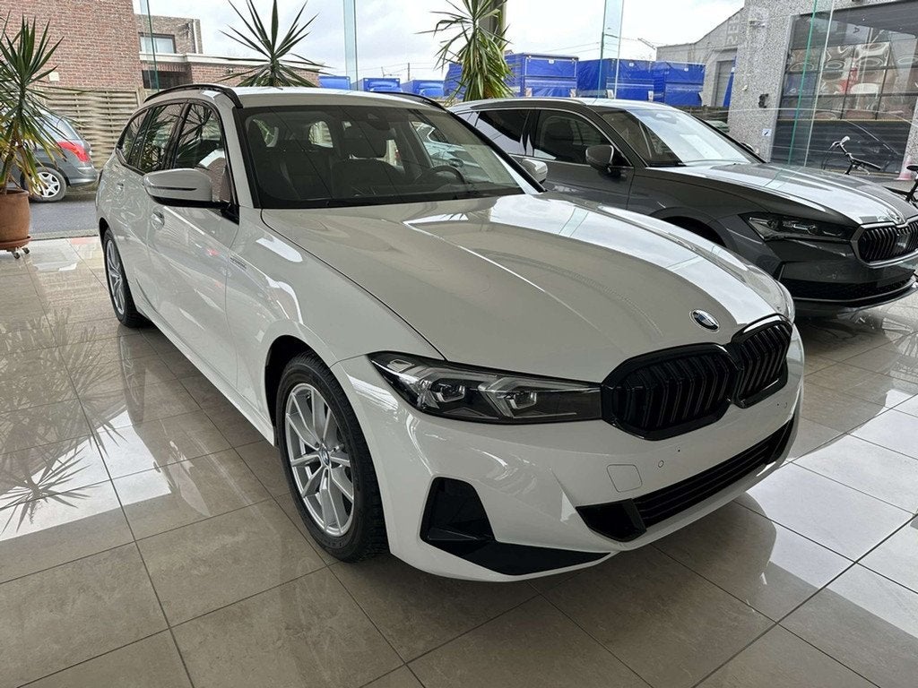 BMW 3 Serie 318i Touring | Automaat | Sfeer | Apple & Androi, Auto's, 1998 cc, Stof, Gebruikt, 4 cilinders