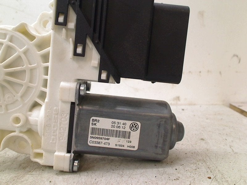 MOTEUR LEVE VITRE ELECTRIQUE ARRIÈRE DROIT Golf VI (5K1), Autos : Pièces & Accessoires, Volkswagen, Volkswagen AG, Utilisé, Kundenbetreuung@volkswagen.de