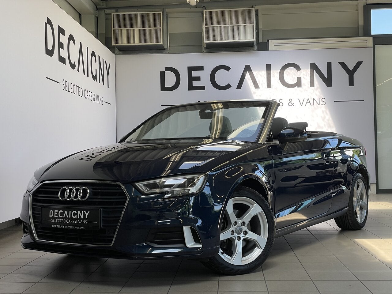 Audi A3 Cabriolet 1.5 TSI *Sensoren voor/achter*Carplay*Nav, 4 zetels, 1498 cc, Euro 6, 4 cilinders