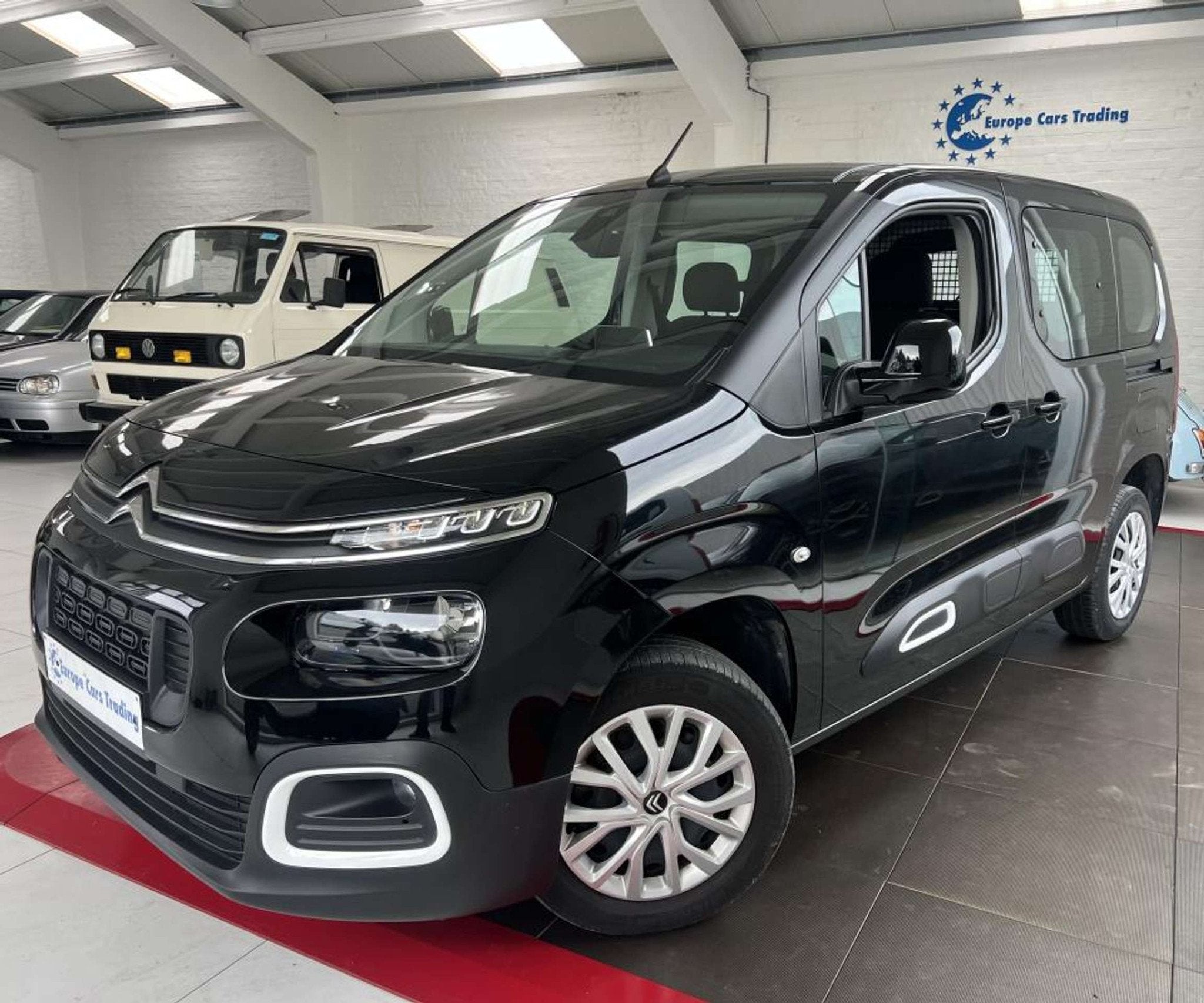 Citroën Berlingo 1.5BlueHDI 130CH BVA UTILITAIRE 5 PLACES 1, Automaat, Stof, Citroën, Zwart