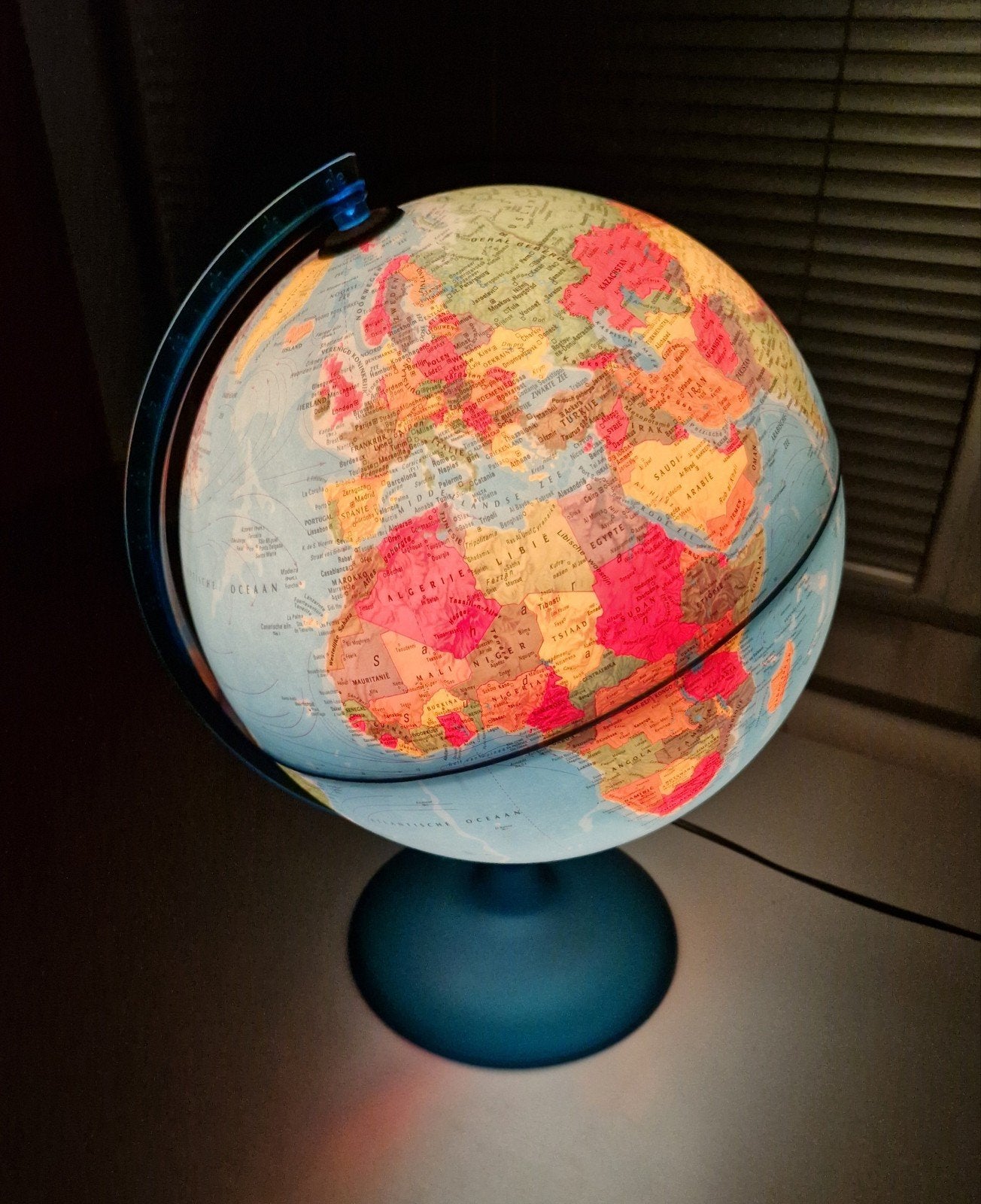 Wereldbol met verlichting 30 cm, Ophalen of Verzenden, Verlicht, Nieuw