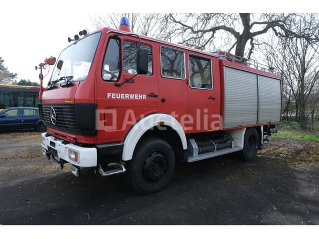 REF:1KDE677 - Mercedes-Benz 1019 AF brandweerwagen (1979-104, Auto's, Overige brandstoffen, Mercedes-Benz, Bedrijf, Te koop