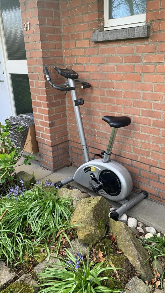 Hometrainer, Sport en Fitness, Ophalen, Zo goed als nieuw, Hometrainer